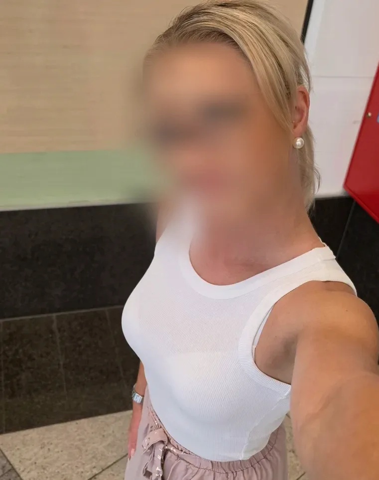 Aleksandra, 36