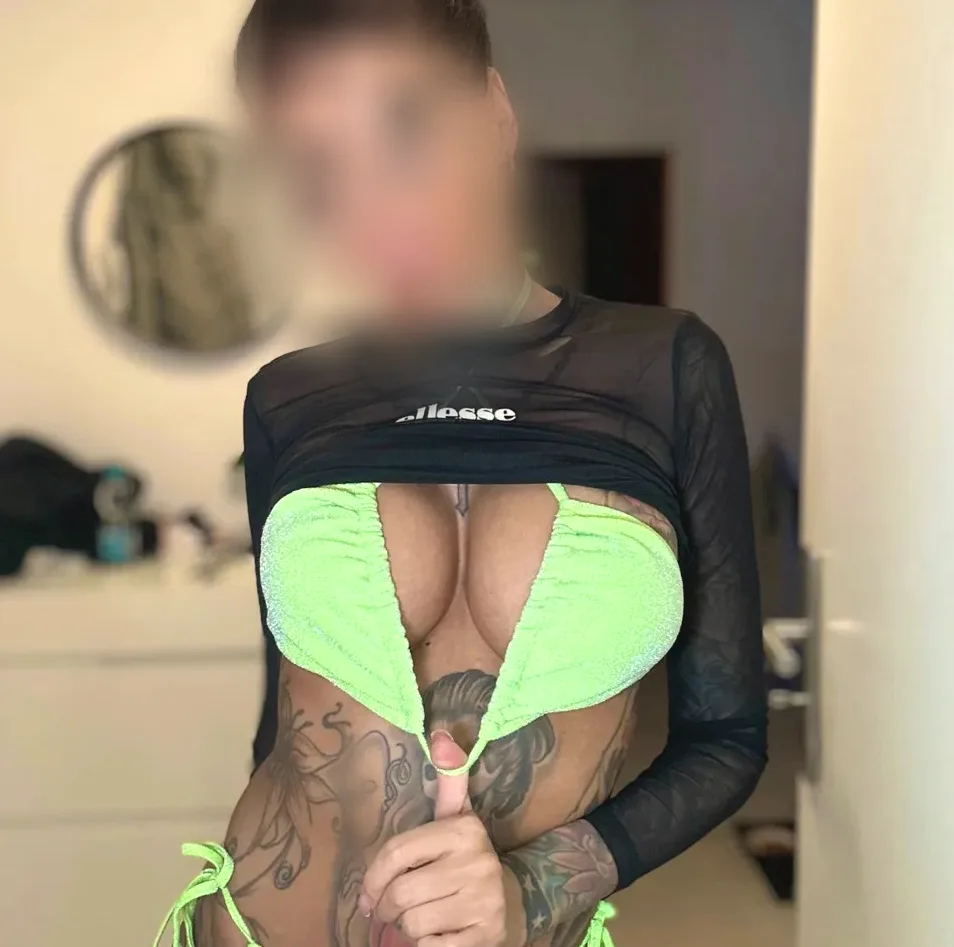 Charlene, 37
