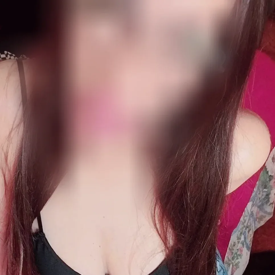 Lily, 37