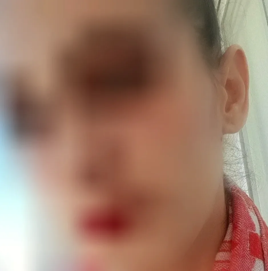 Sofia, 37